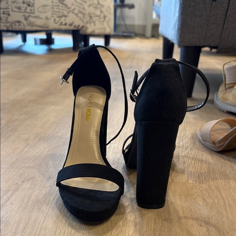Fashion Nova Elegant Black Heels
